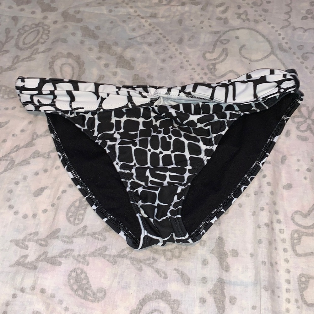 St John Black White Bikini Bottom Animal Print Sz 2